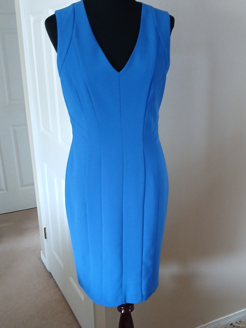 Vince Camuto Sleeveless V-Neck Midi Sheath Dress in Bright Blue